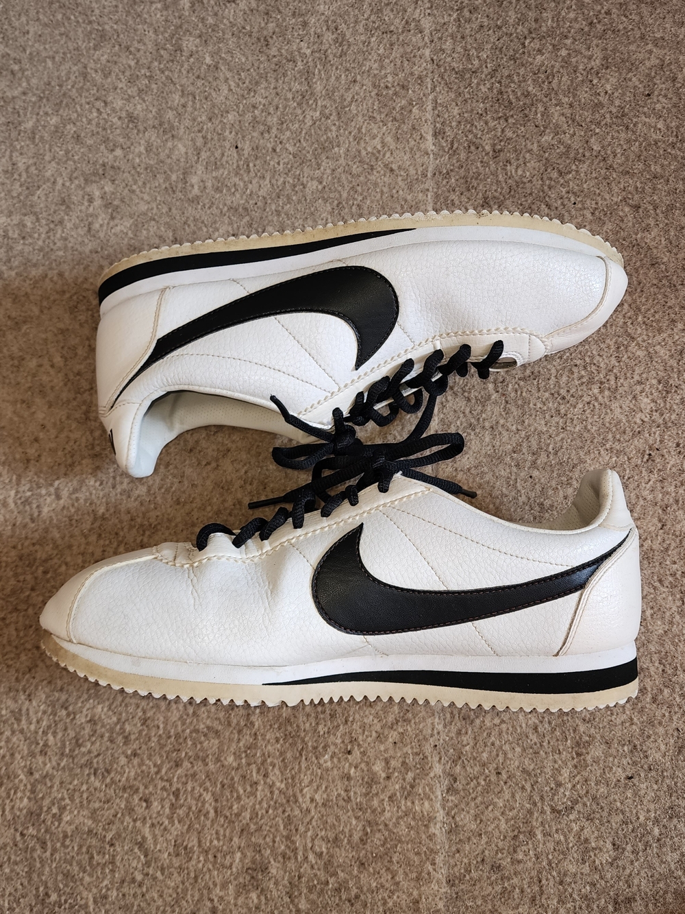 Nike Classic Cortez Leather Sneakers in White/Black - Men's 9.5